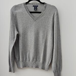 GAP Heather Gray V-Neck Sweater